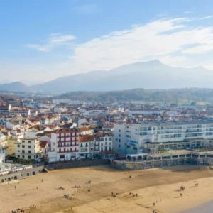 blog immobilier, habiter au Pays Basque, culture, identité, integration, pression immobilière
