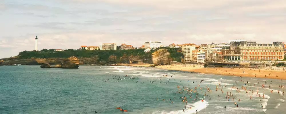 blog immobilier pays basque, Logement à Biarritz et crise location saisonnière Airbnb, juge tribunal justice